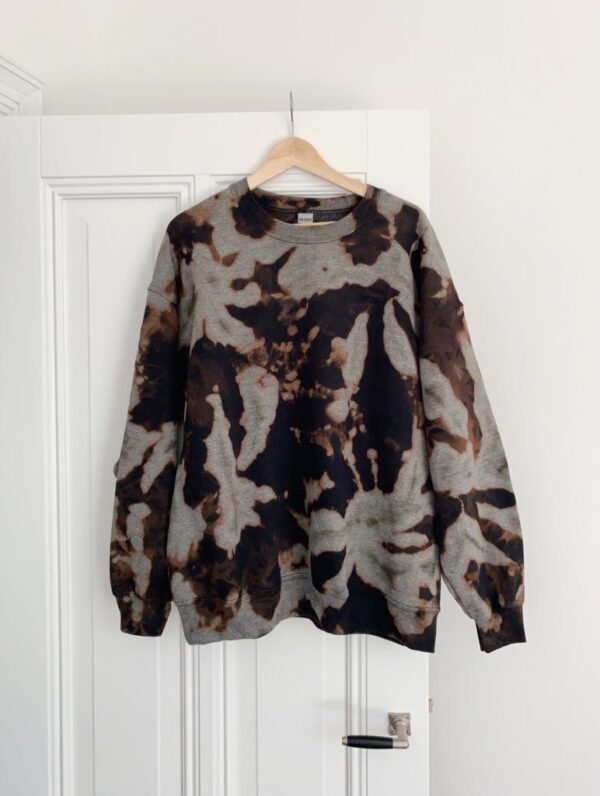 Tie-Dye Sweatshirt - Black - Image 2