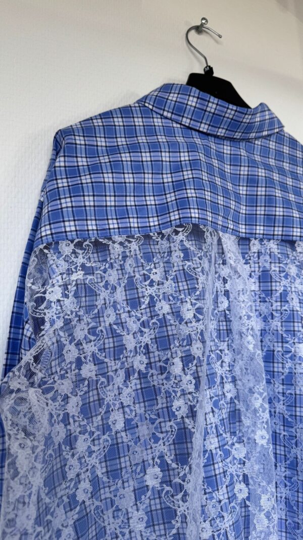 Blouse with lace details - Image 6