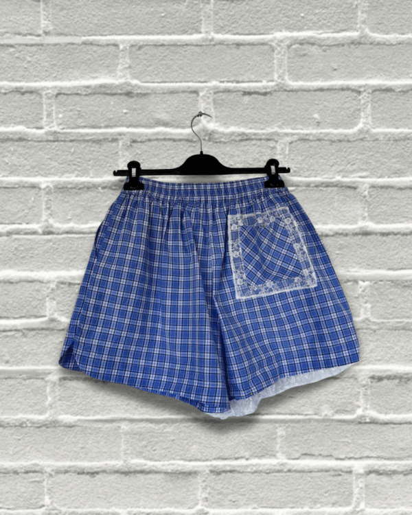 Shorts with lace details