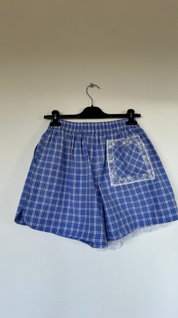 Shorts with lace details - Image 2
